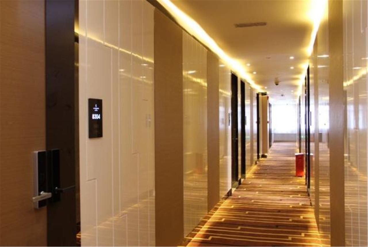 Lavande Hotel Baogang Avenue Guangbai Xinyi Branch Гуанчжоу Экстерьер фото