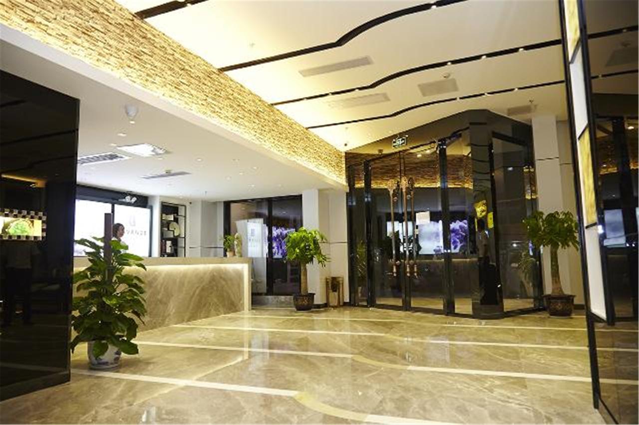 Lavande Hotel Baogang Avenue Guangbai Xinyi Branch Гуанчжоу Экстерьер фото