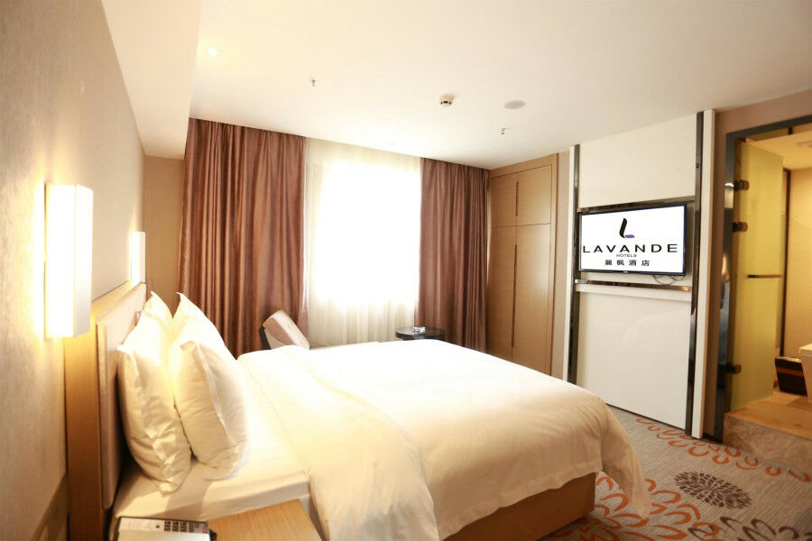 Lavande Hotel Baogang Avenue Guangbai Xinyi Branch Гуанчжоу Экстерьер фото
