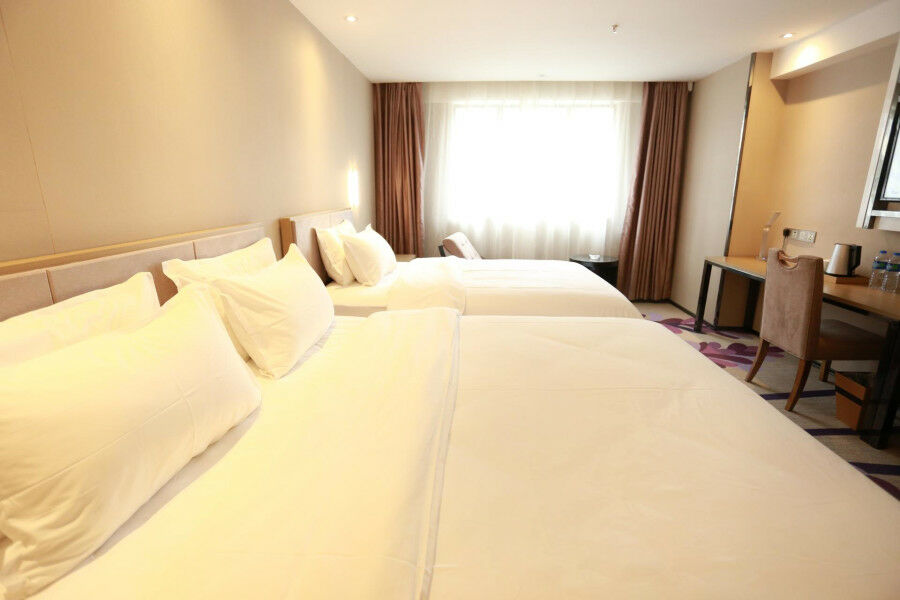 Lavande Hotel Baogang Avenue Guangbai Xinyi Branch Гуанчжоу Экстерьер фото