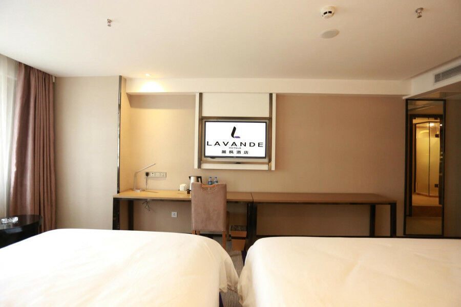 Lavande Hotel Baogang Avenue Guangbai Xinyi Branch Гуанчжоу Экстерьер фото
